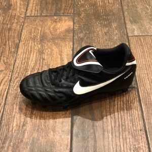 NIKE Black, Red, and White Soccer Cleats